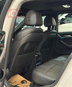 بی ئێم دەبڵیو سیریەس 5